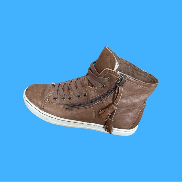 UGG High Tops - Picture 1 of 3